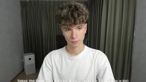 Hey I am Calvin  online show from October 26, 2:01 pm