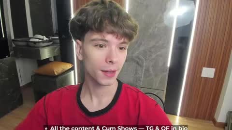 Hey I am Calvin  online show from May 31, 6:09 pm