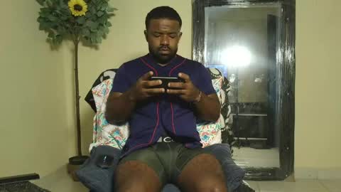Snapshot of calvinphillips16 chatting on April 13, 3:39 pm kevin hart777 online show from April 13, 3:39 pm