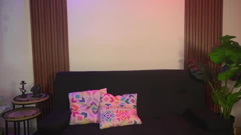 Calypso and Kayla online show from April 9, 12:43 am