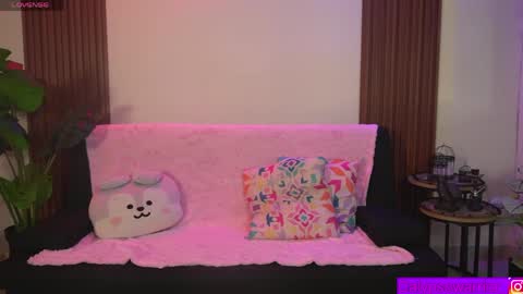 Calypso and Kayla online show from April 19, 2:11 am