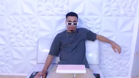 cam_xman online show from March 22, 2:42 pm