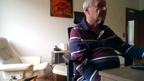 camcologne online show from April 10, 10:42 am