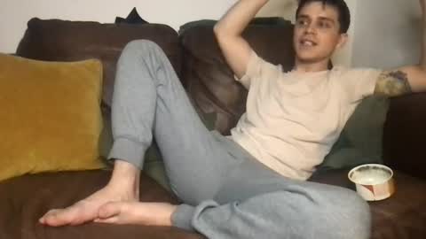 CamDoAttitude online show from June 29, 9:37 pm