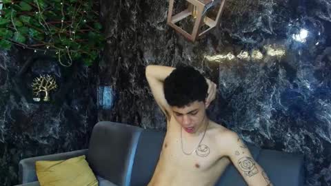 Snapshot of cameron_lux4 chatting on January 7, 4:09 pm CAMERON online show from January 7, 4:09 pm