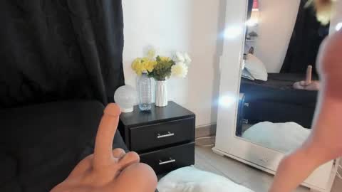 Camila cruz online show from May 27, 9:34 pm