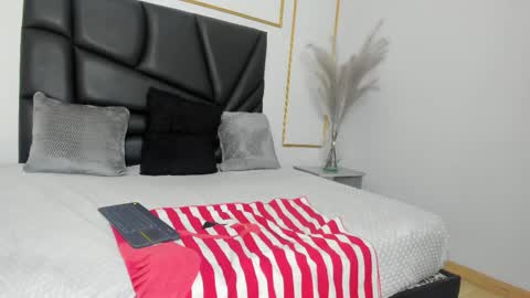 camiirosse online show from May 19, 7:53 pm