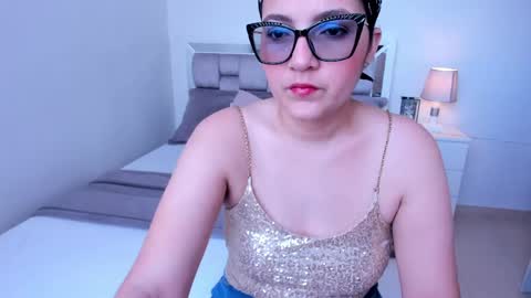 Camila buitrago online show from April 19, 4:06 pm