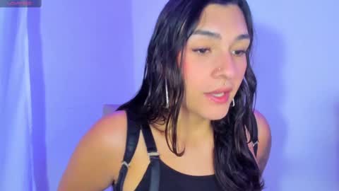  s online show from February 12, 10:15 pm