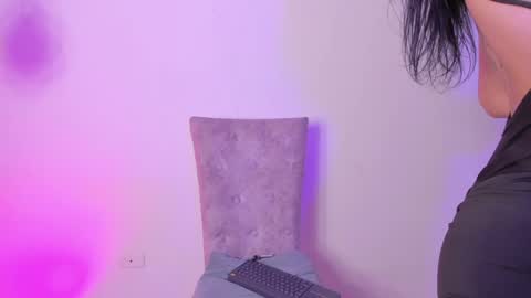  s online show from May 30, 11:24 pm