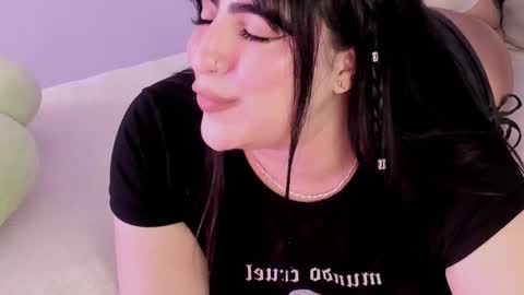 Camila online show from November 20, 1:06 am