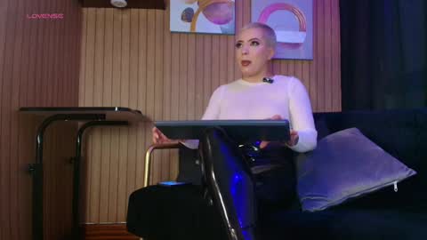    online show from February 5, 7:57 am