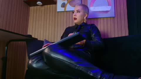    online show from February 6, 8:18 am