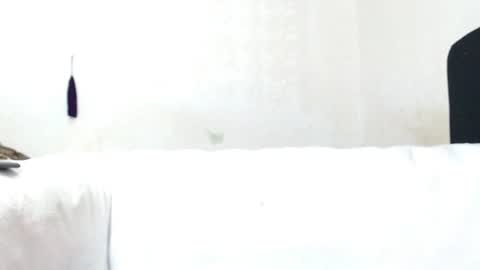 Snapshot of camilapaez1 chatting on June 27, 5:51 pm cami online show from June 27, 5:51 pm
