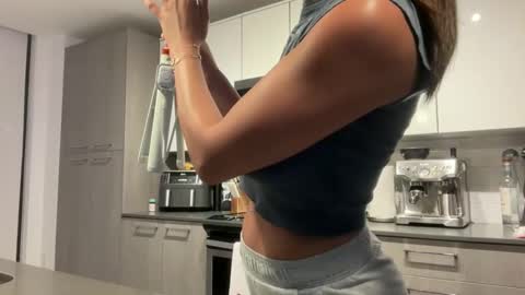 camiliakxoxo online show from November 4, 1:38 am