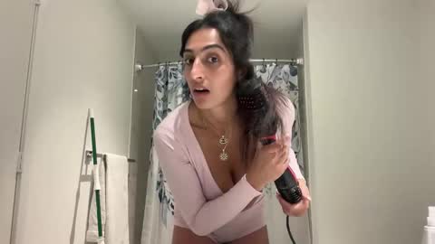 camiliakxoxo online show from January 6, 12:31 pm