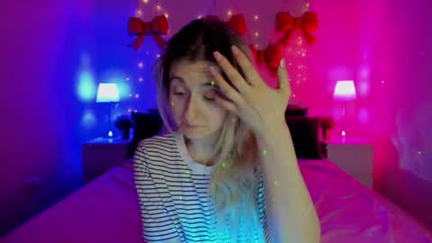 camilladreamer online show from March 12, 7:53 pm