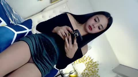 camillejoson online show from April 9, 1:49 am