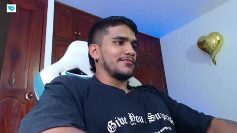 camilo_contre21 online show from May 20, 8:37 pm