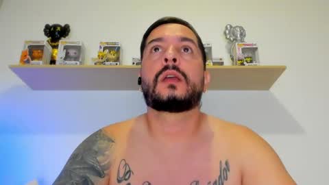 camilo_restrepo21 online show from June 3, 12:13 am