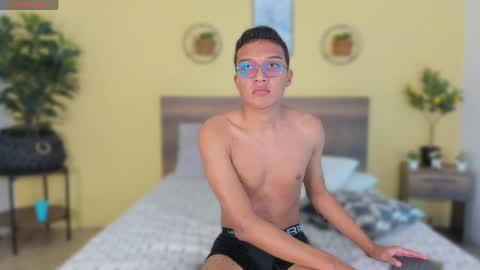 camilo_santoss online show from May 28, 12:24 pm