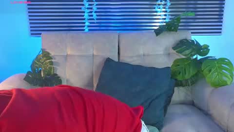 Snapshot of camilo_xcam chatting on July 1, 8:52 pm CAMILO online show from July 1, 8:52 pm