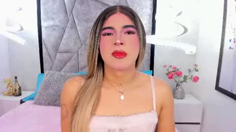 camirauxx online show from June 15, 10:01 pm