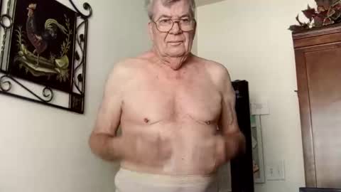 camlover1231234 online show from January 7, 6:43 pm