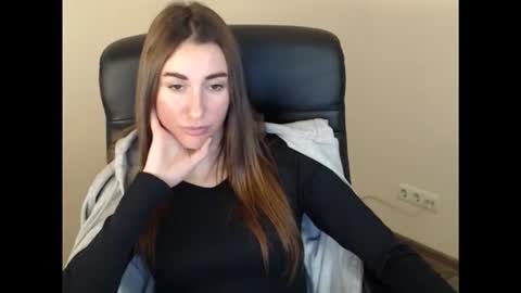 cammila horn online show from January 12, 1:05 pm