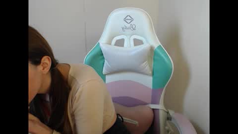 cammila horn online show from February 25, 6:34 am