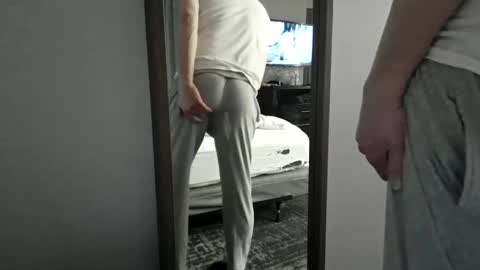 Snapshot of cammyman6900 chatting on March 4, 12:27 am cammyman6900 online show from March 4, 12:27 am