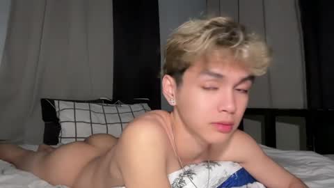 Ethan online show from March 25, 4:24 pm