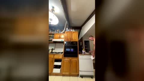 Chris online show from March 28, 2:16 pm