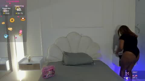 Snapshot of candaceowens chatting on June 18, 6:13 am candaceowens online show from June 18, 6:13 am