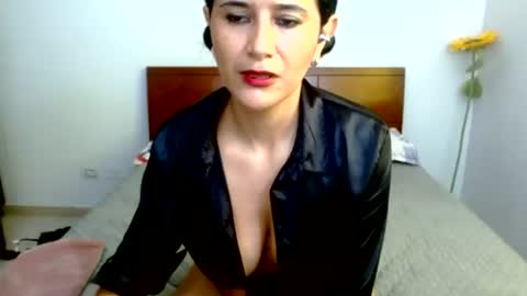 Snapshot of canddysexxx_ chatting on June 29, 4:40 pm Carolina online show from June 29, 4:40 pm