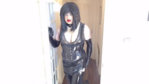 candi smokes online show from April 10, 1:27 pm