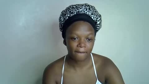 candiemaya online show from April 12, 11:48 am