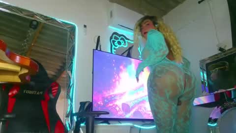 candy_aass online show from June 11, 9:24 pm