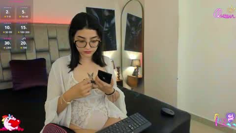 candy_tyna online show from May 24, 4:34 pm