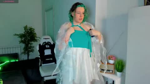 Mary online show from February 5, 1:43 am