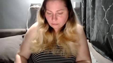 Snapshot of candycream74 chatting on June 11, 9:57 pm Laura online show from June 11, 9:57 pm