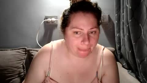 Snapshot of candycream74 chatting on July 5, 5:53 pm Laura online show from July 5, 5:53 pm