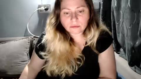 Snapshot of candycream74 chatting on July 14, 2:05 am Laura online show from July 14, 2:05 am