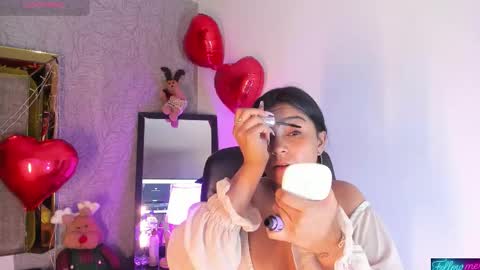 Snapshot of candys_victoria chatting on February 15, 3:25 am Candys Victoria online show from February 15, 3:25 am