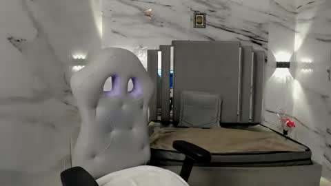 Canndy Evanns online show from December 30, 12:52 pm