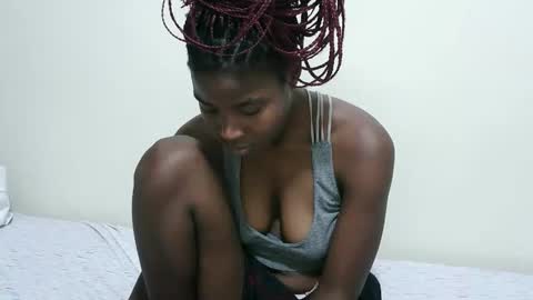 capril_sexy online show from March 19, 10:30 am