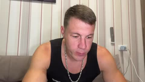 Snapshot of capt_oliver chatting on June 18, 10:19 am follow my twitter online show from June 18, 10:19 am