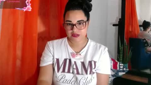 Snapshot of caramelo945256 chatting on June 3, 11:21 pm LILI online show from June 3, 11:21 pm