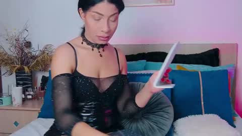 Snapshot of cardi_sin chatting on May 6, 7:13 am cardi_sin online show from May 6, 7:13 am