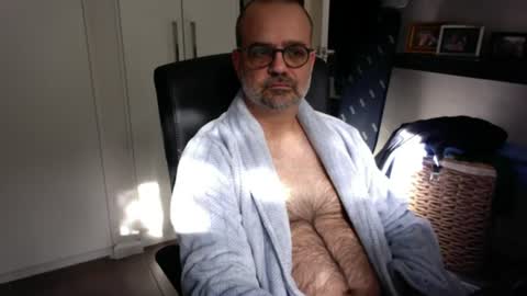 cardinalboot78 online show from July 1, 12:23 am